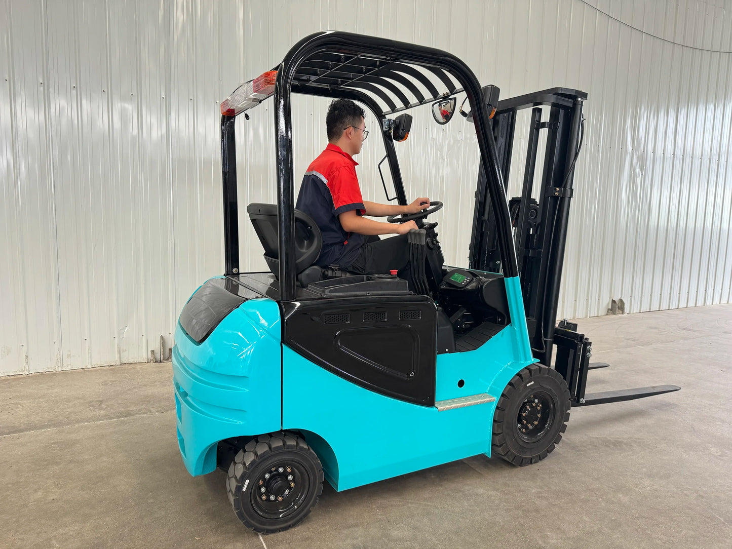Nicosail 1.5 Ton Small Electric Forklift 3m Lift 2200kg Weight for Narrow Aisle Operation